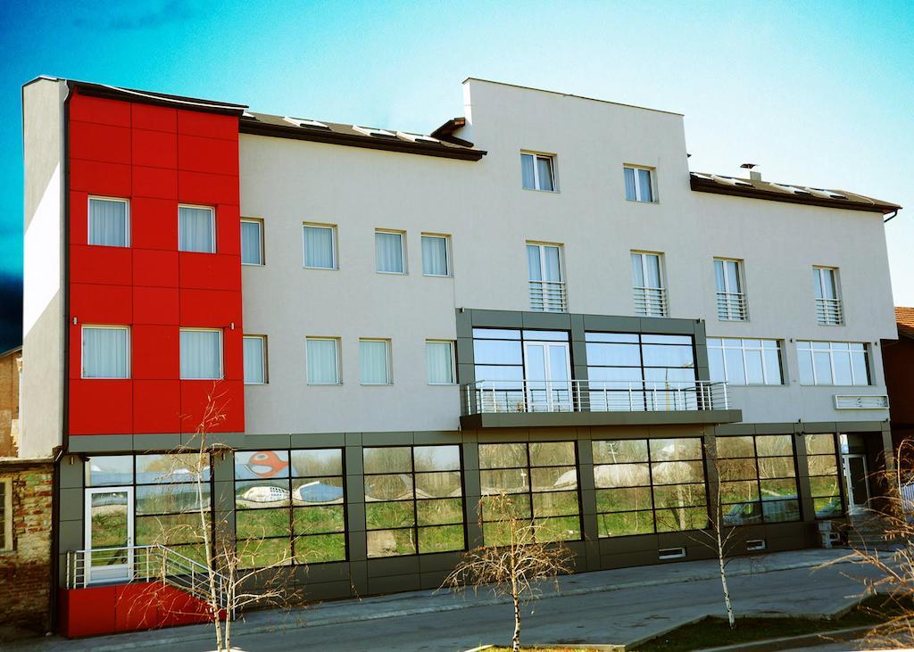 Garni Hotel Crystal Ice Ni Exterior foto